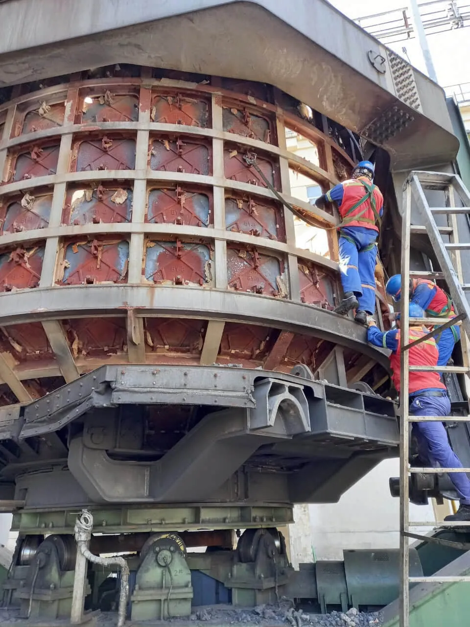 High-temperature resistant pipes and fittings in industrial applications